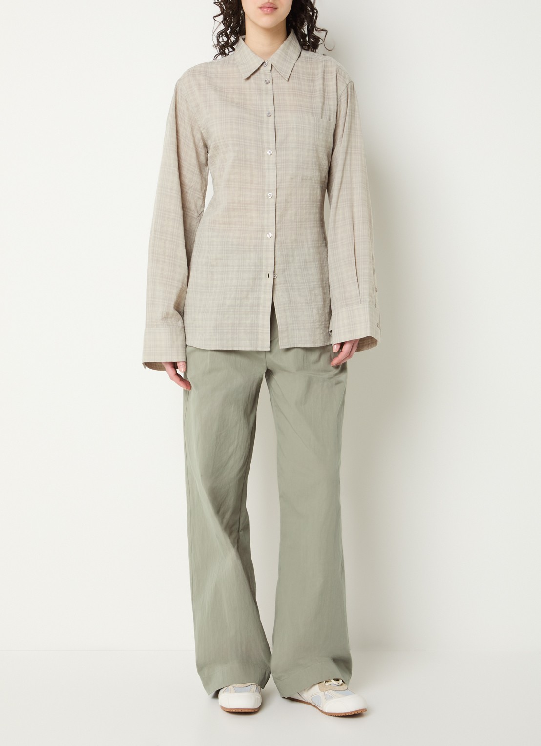 OLAF High waist wide fit pantalon met steekzakken - voorkant 4 olijfgroen