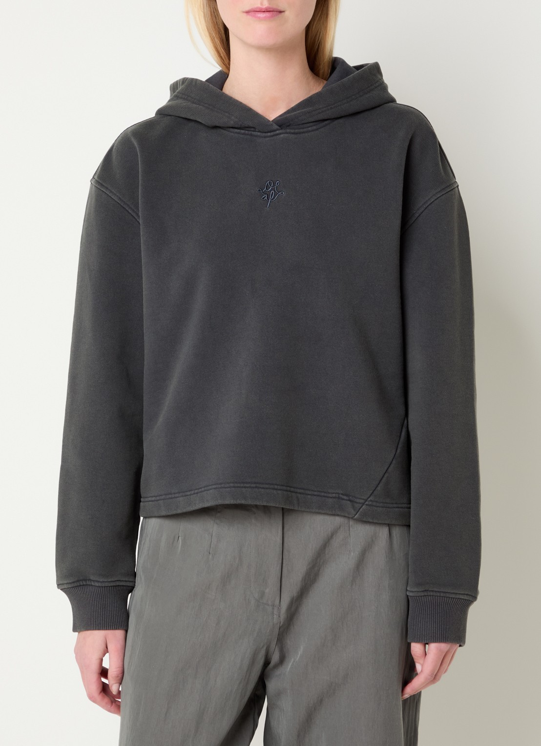 OLAF Hoodie met logo - detail 2 antraciet