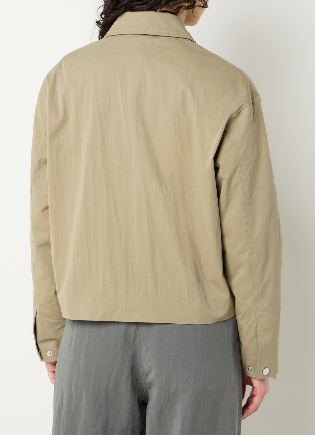 OLAF Jack met logo en steekzakken - achterkant khaki