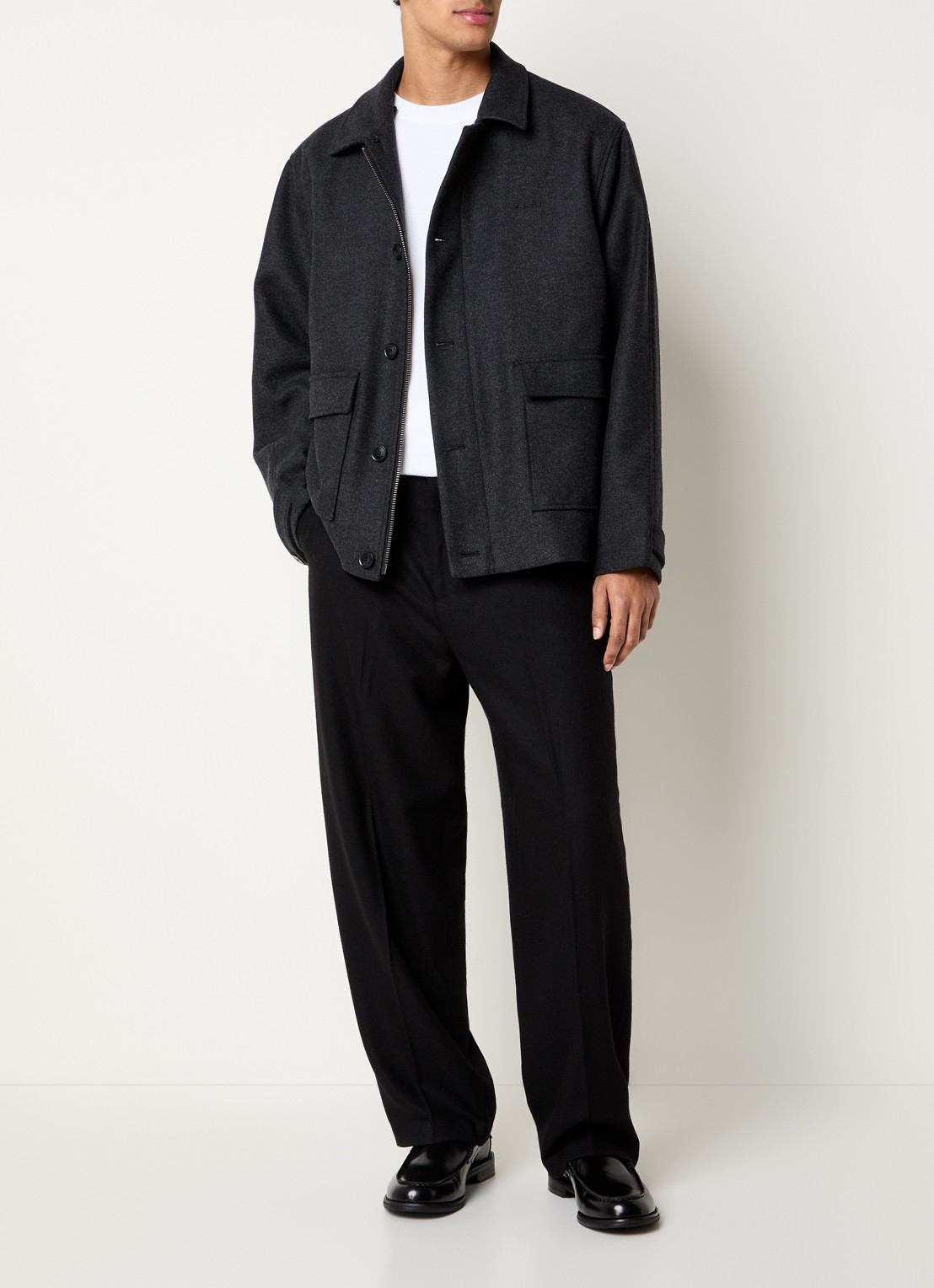 OLAF Tapered fit pantalon in wolblend met persplooi - voorkant 4 zwart