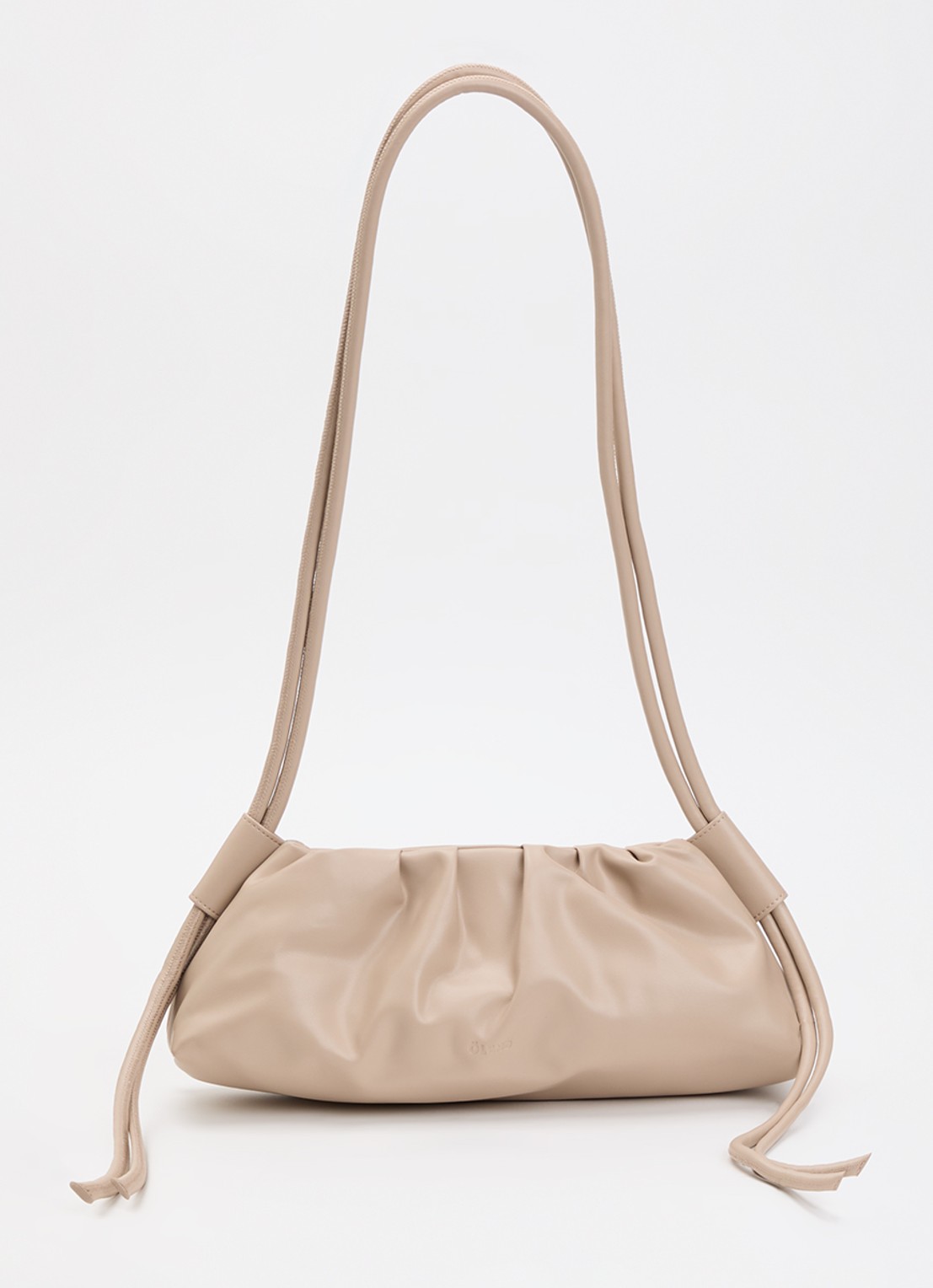 Ölend Dumpling crossbodytas met logo en verstelbare schouderriem  - voorkant beige