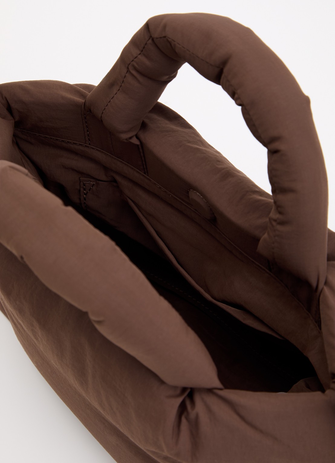 Ölend Mini Ona gewatteerde crossbodytas met afneembare schouderriem - detail 2 chocoladebruin