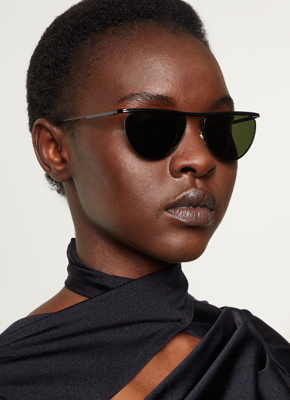 Oliver Peoples 1984C zonnebril OV1342S - voorkant 2 zwart