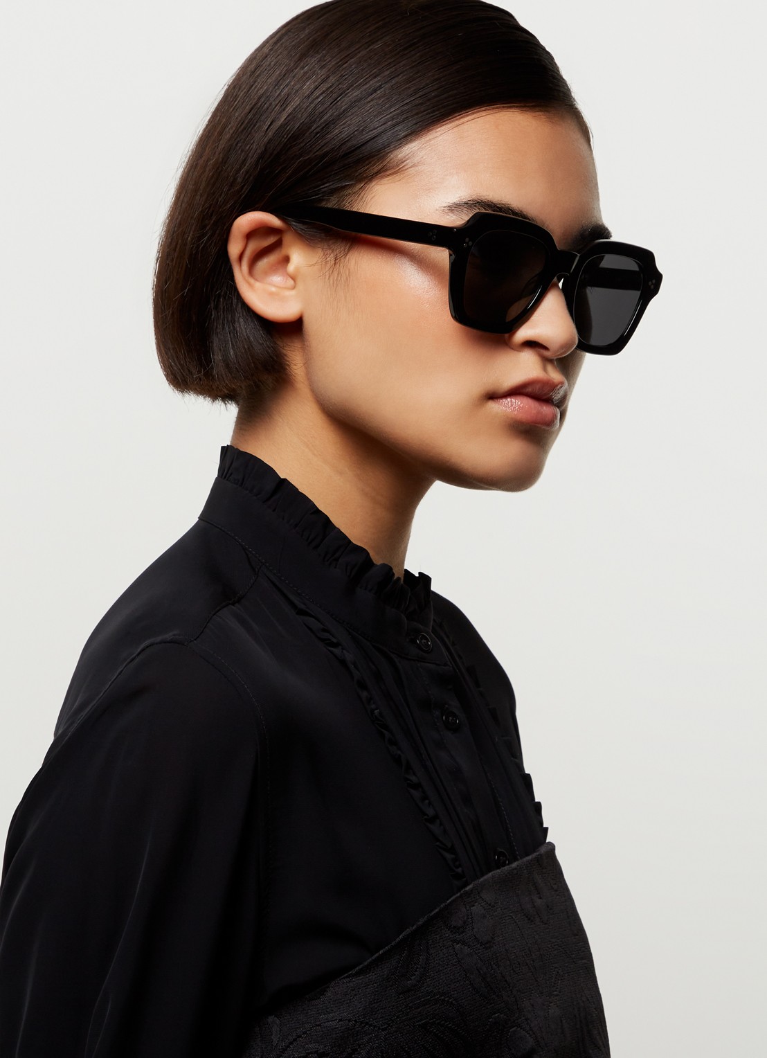 Oliver Peoples Kienna zonnebril OV5526SU - voorkant 2 zwart