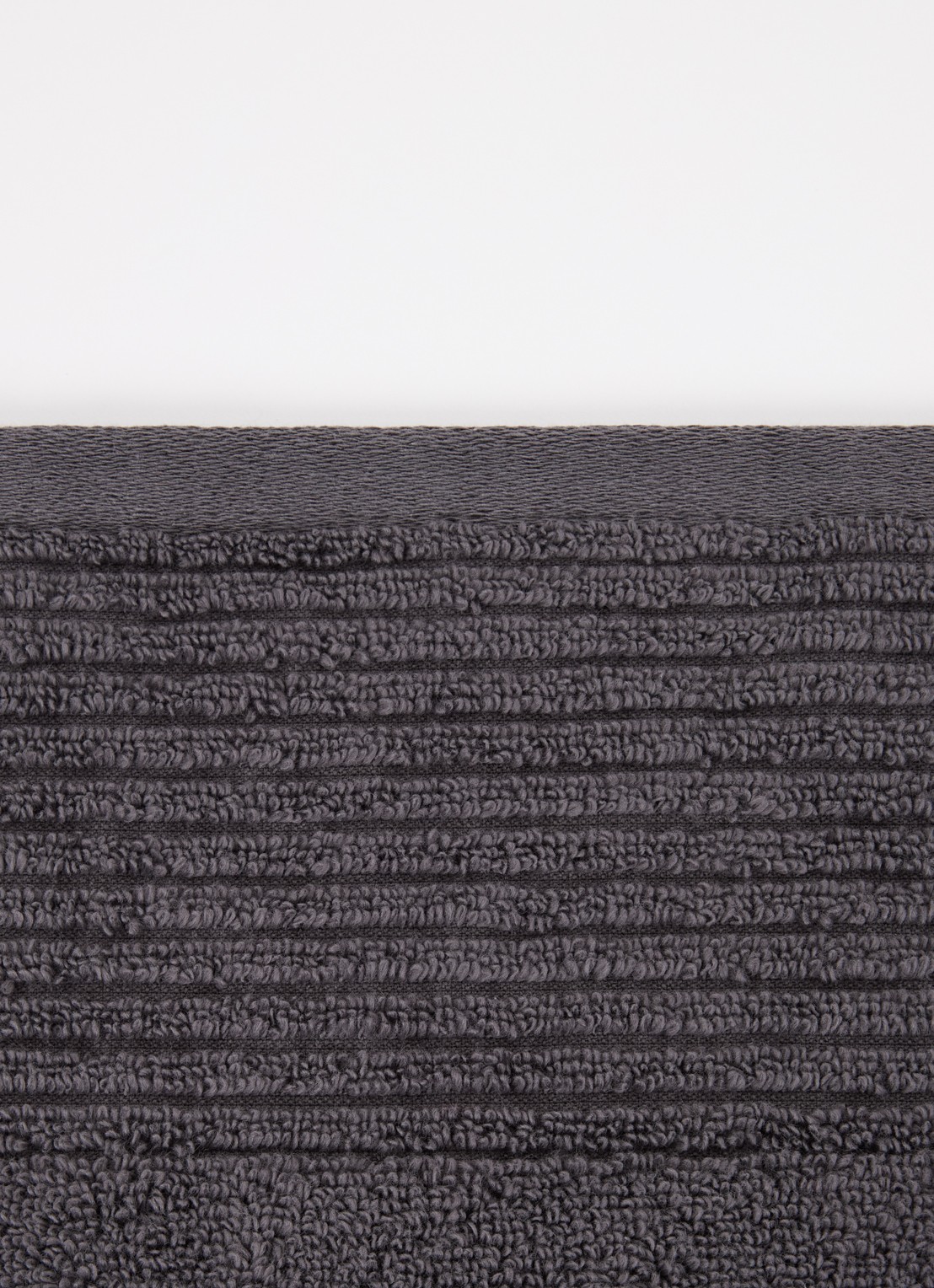 Olivier Desforges Alizee badlaken - 450 gr/m² - 100 x 150 cm - detail 2 donkergrijs
