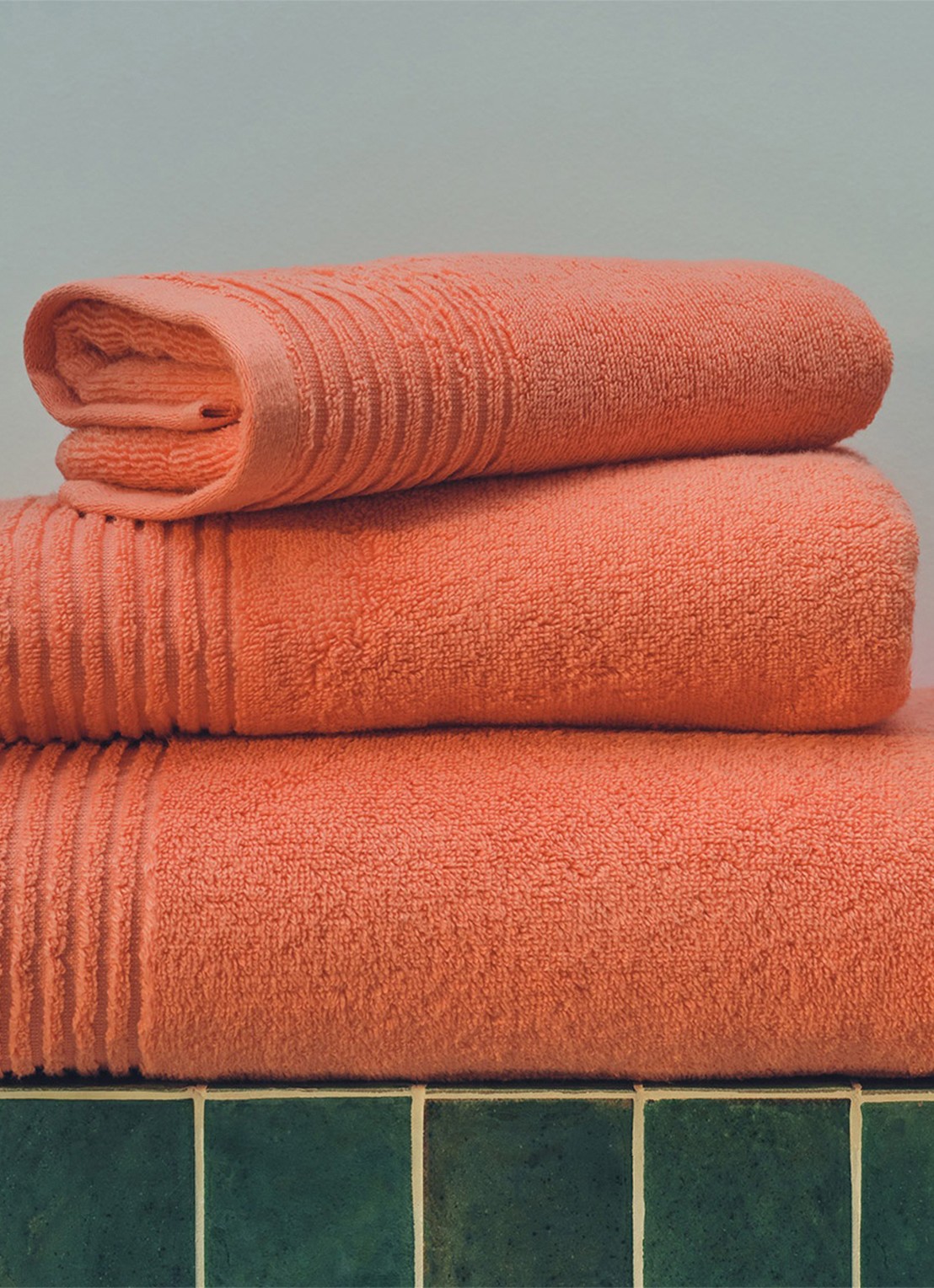 Olivier Desforges Alizee badlaken - 450 gr/m² - 100 x 150 cm - voorkant 2 oranje