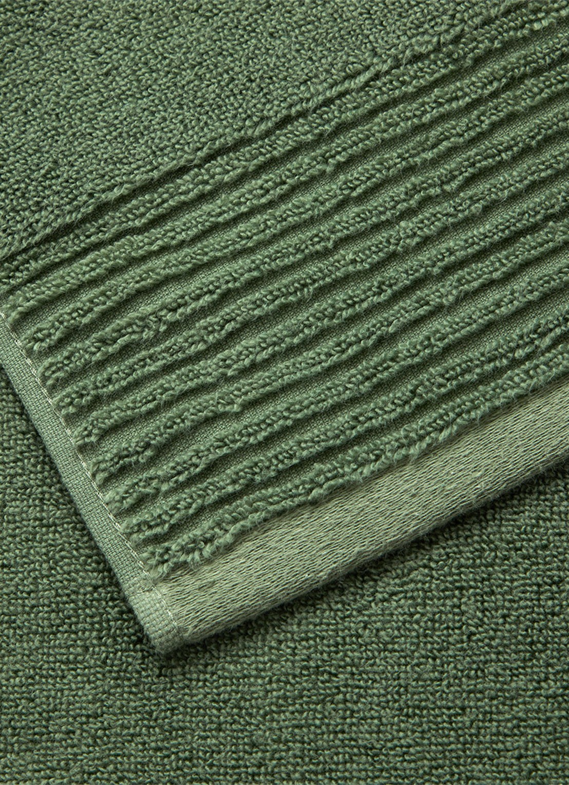 Olivier Desforges Alizee gastendoek - 450 gr/m² - 40 x 60 cm - voorkant 4 olijfgroen