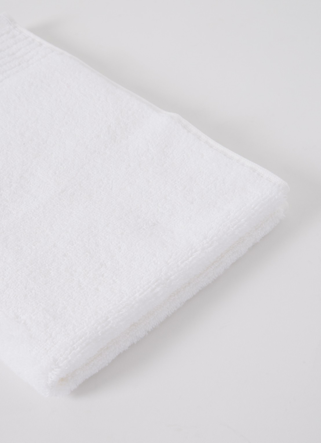 Olivier Desforges Alizee gastendoek - 450 gr/m² - 40 x 60 cm - voorkant 2 wit