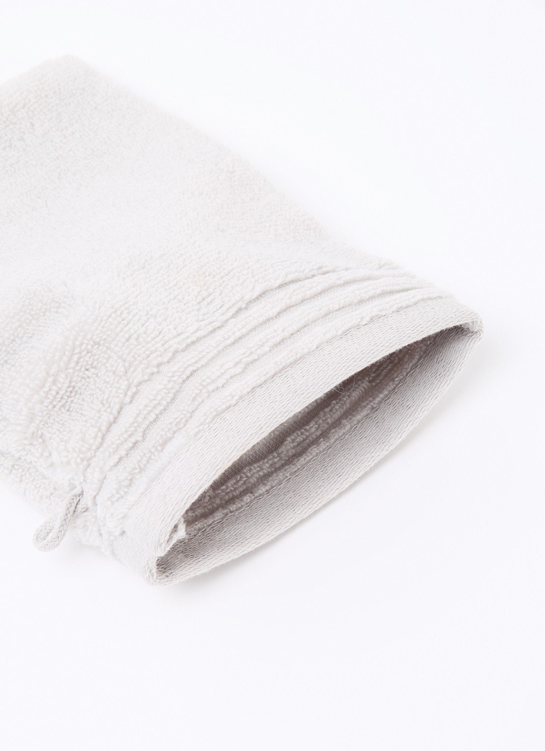 Olivier Desforges Alizee washand - 885 gr/m2 - 15 x 21 cm - detail 3 lichtgrijs