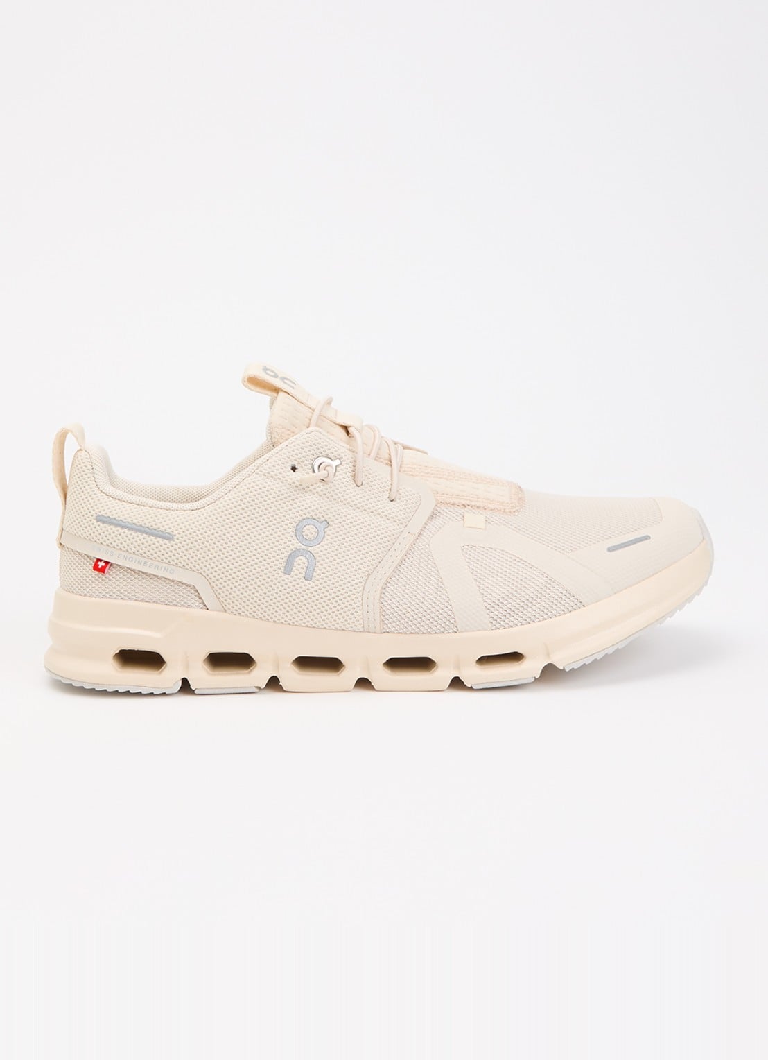On Cloud Sky sneaker met mesh details - voorkant zand