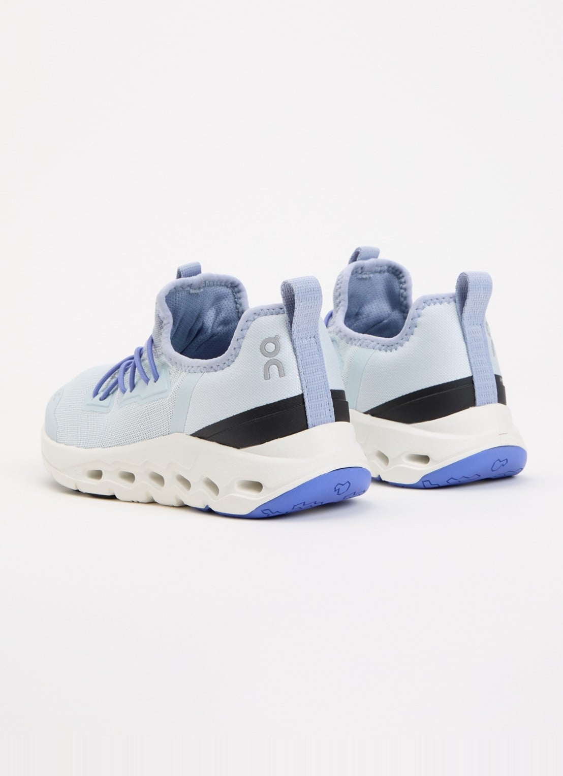 On Cloudleap sneaker met gebreid bovenwerk - achterkant beige