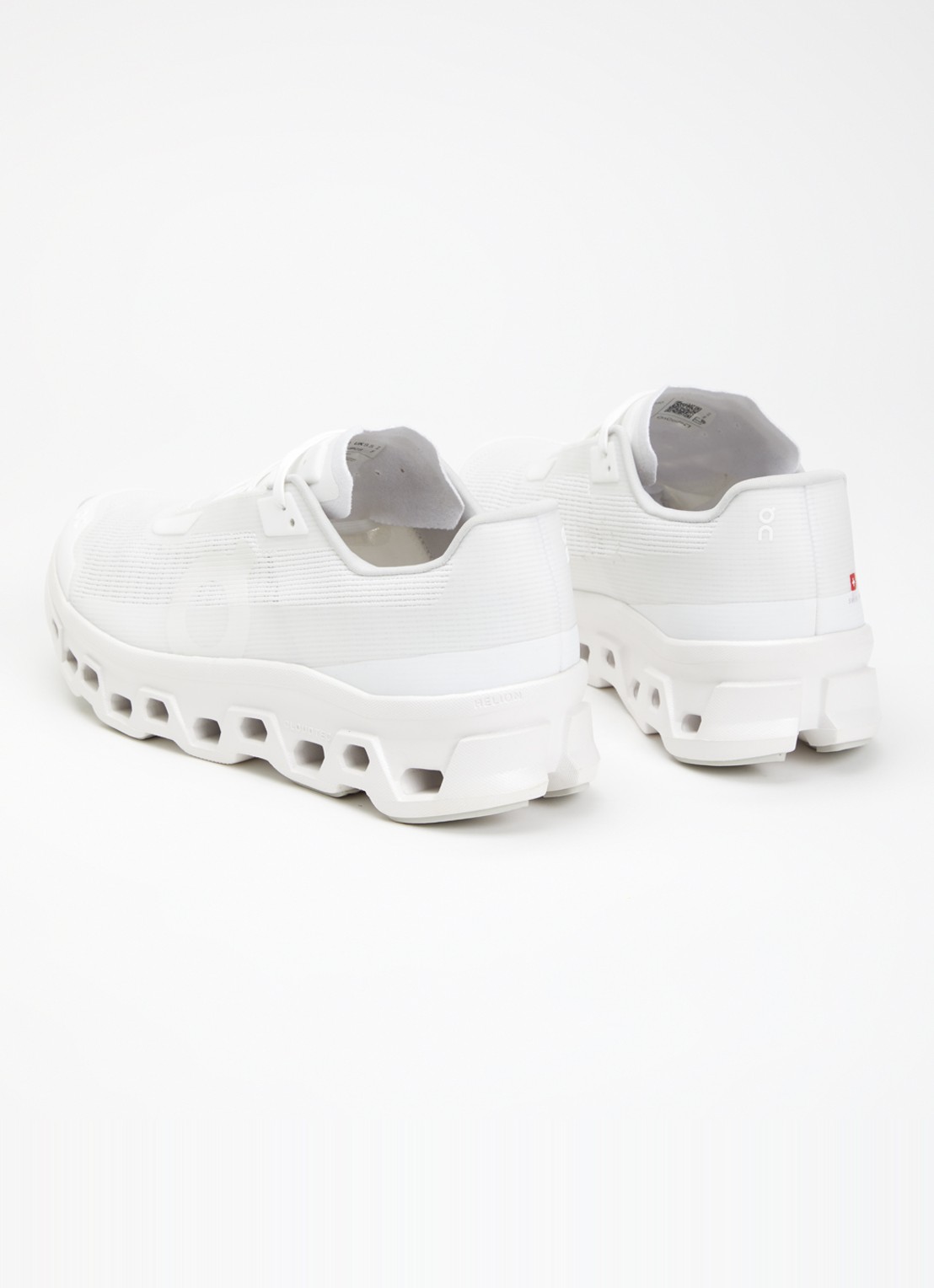 On Cloudmonster Void sneaker van mesh met logo - achterkant 5 wit