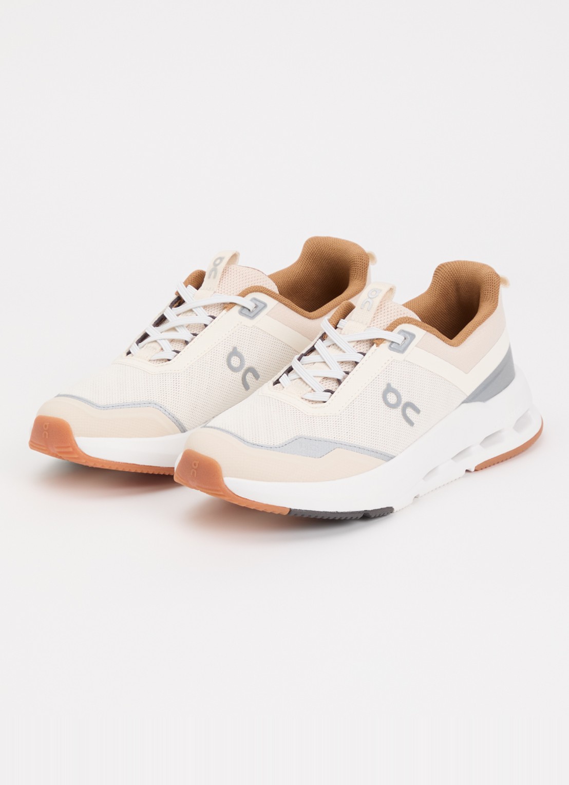 On Cloudnova sneaker van mesh - voorkant 4 beige