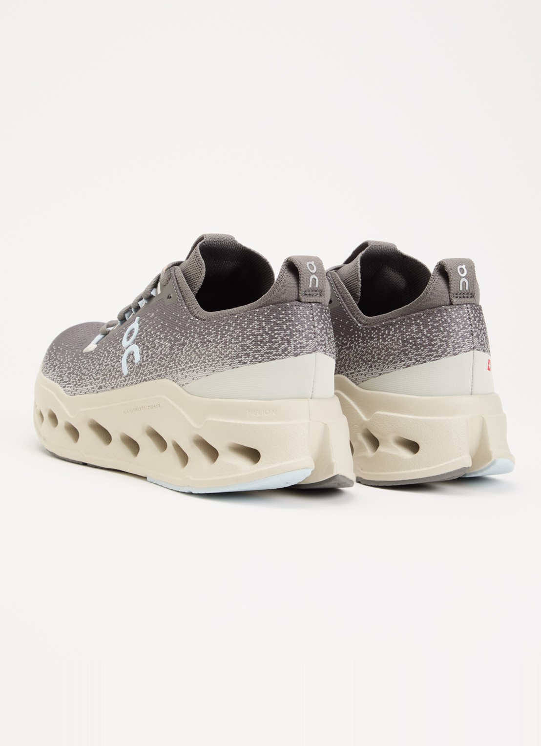 On Cloudsurfer Max sneaker met gebreid bovenwerk - achterkant 4 antraciet