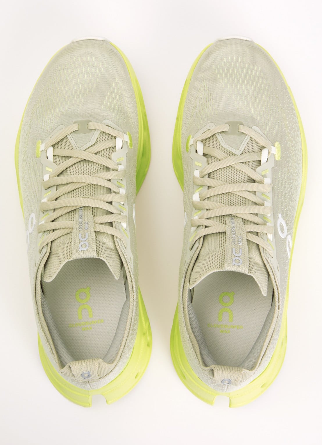 On Cloudsurfer Max sneaker van mesh met logo - detail 4 neongeel