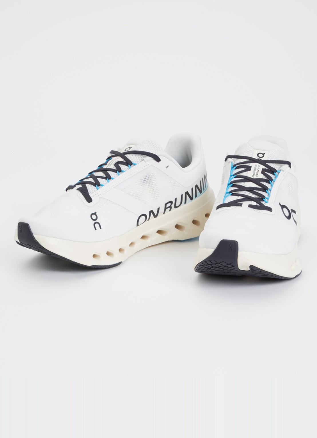 On Cloudsurfer Next hardloopschoen met mesh details - detail wit
