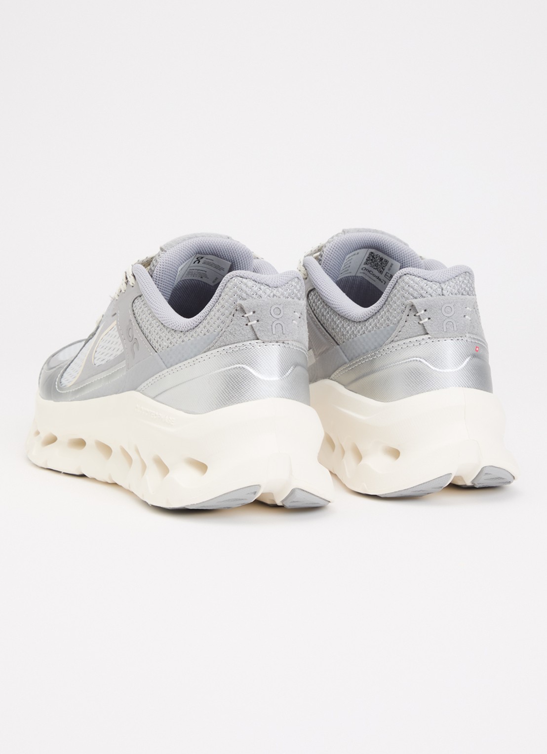 On Cloudtilt Arc sneaker van mesh met metallic details - achterkant 4 grijs