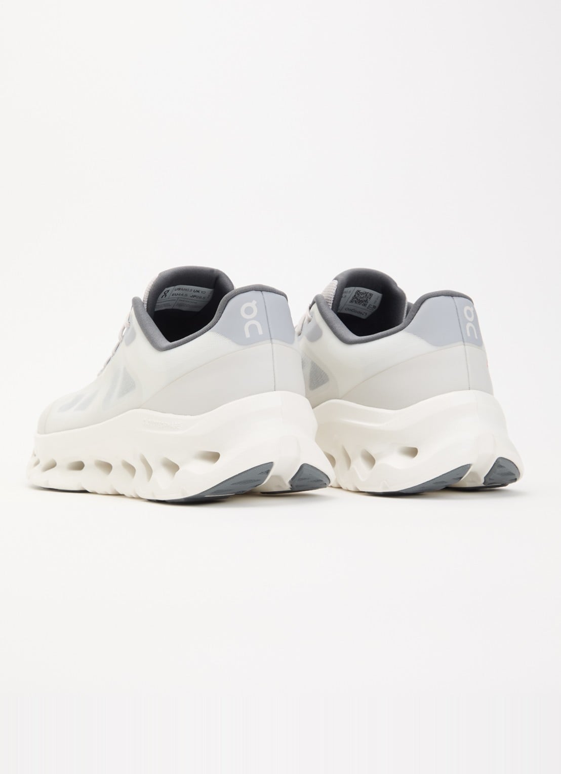 On Cloudtilt Remix sneaker van mesh met logo - achterkant 5 lichtgrijs