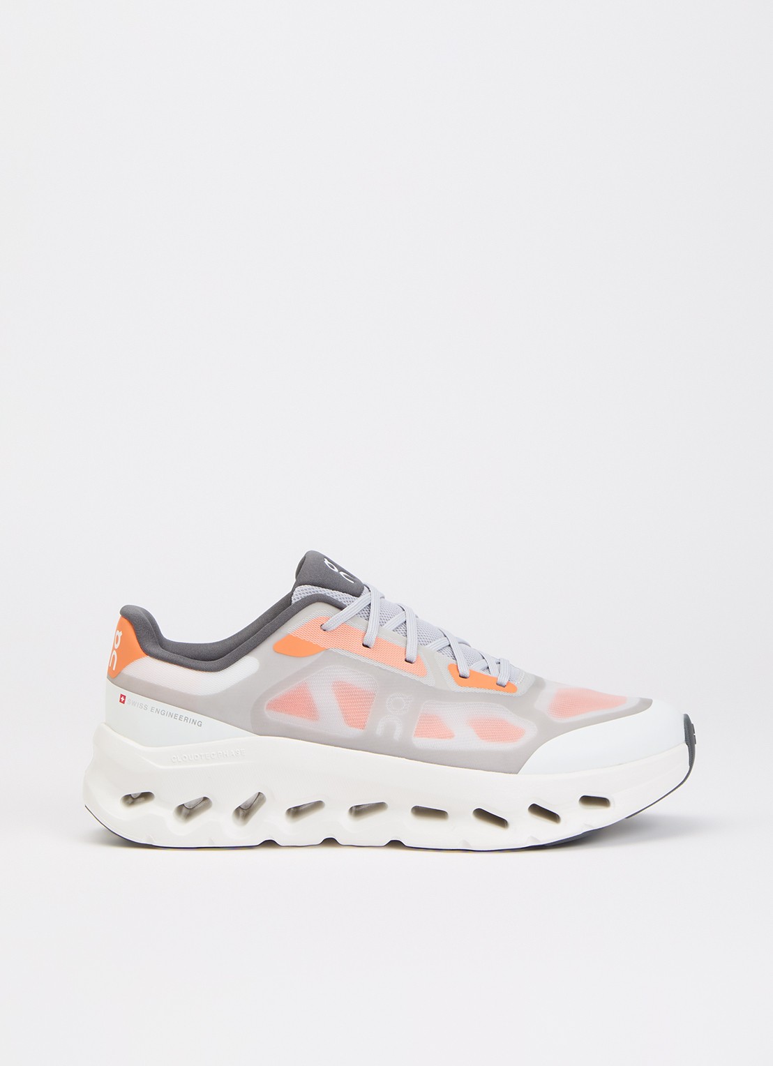 On Cloudtilt Remix sneaker van mesh - voorkant 4 grijs
