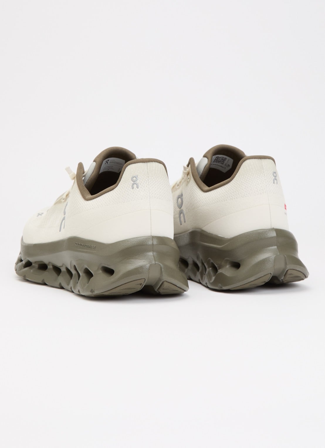 On Cloudtilt sneaker met gebreid bovenwerk en logo - achterkant 4 bronsgroen