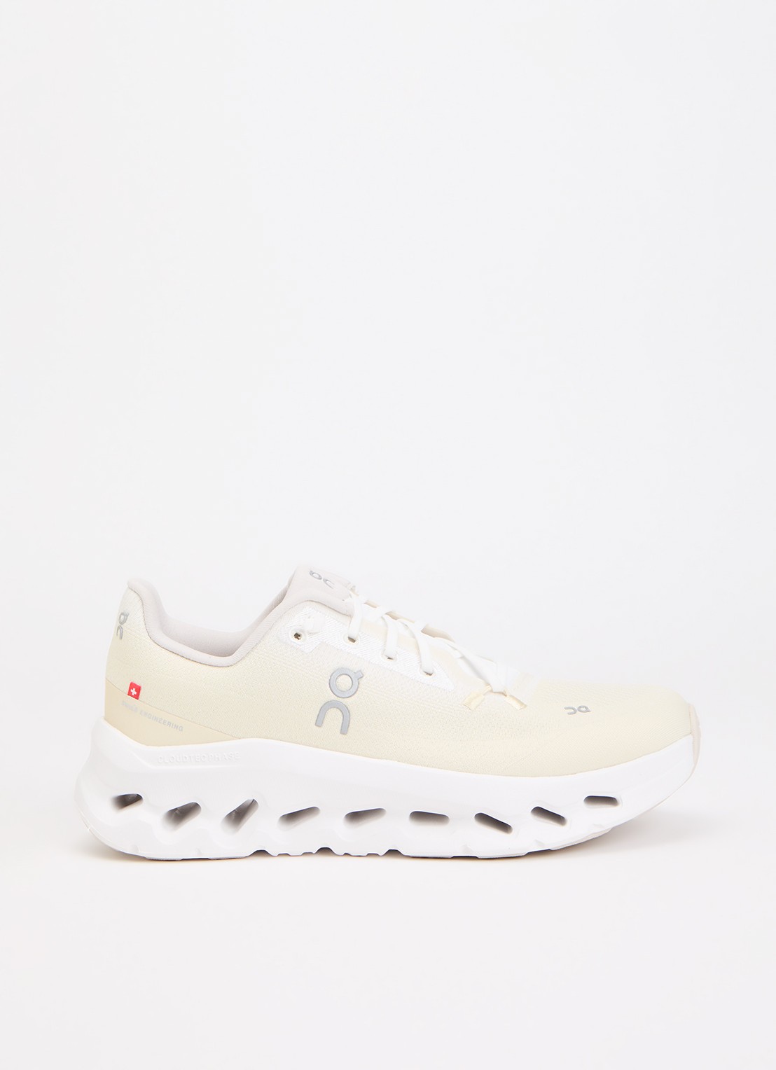 On Cloudtilt sneaker met gebreid bovenwerk - voorkant vanillegeel