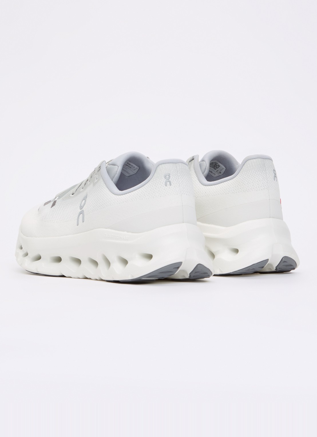 On Cloudtilt sneaker met logo - achterkant 3 gebroken wit