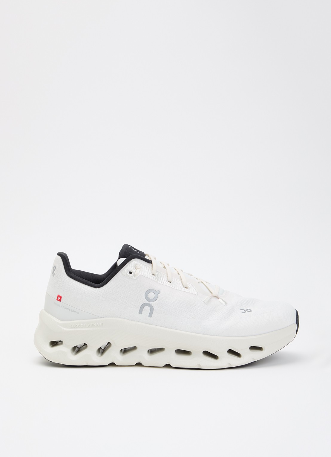 On Cloudtilt sneaker met logo - voorkant 5 gebroken wit