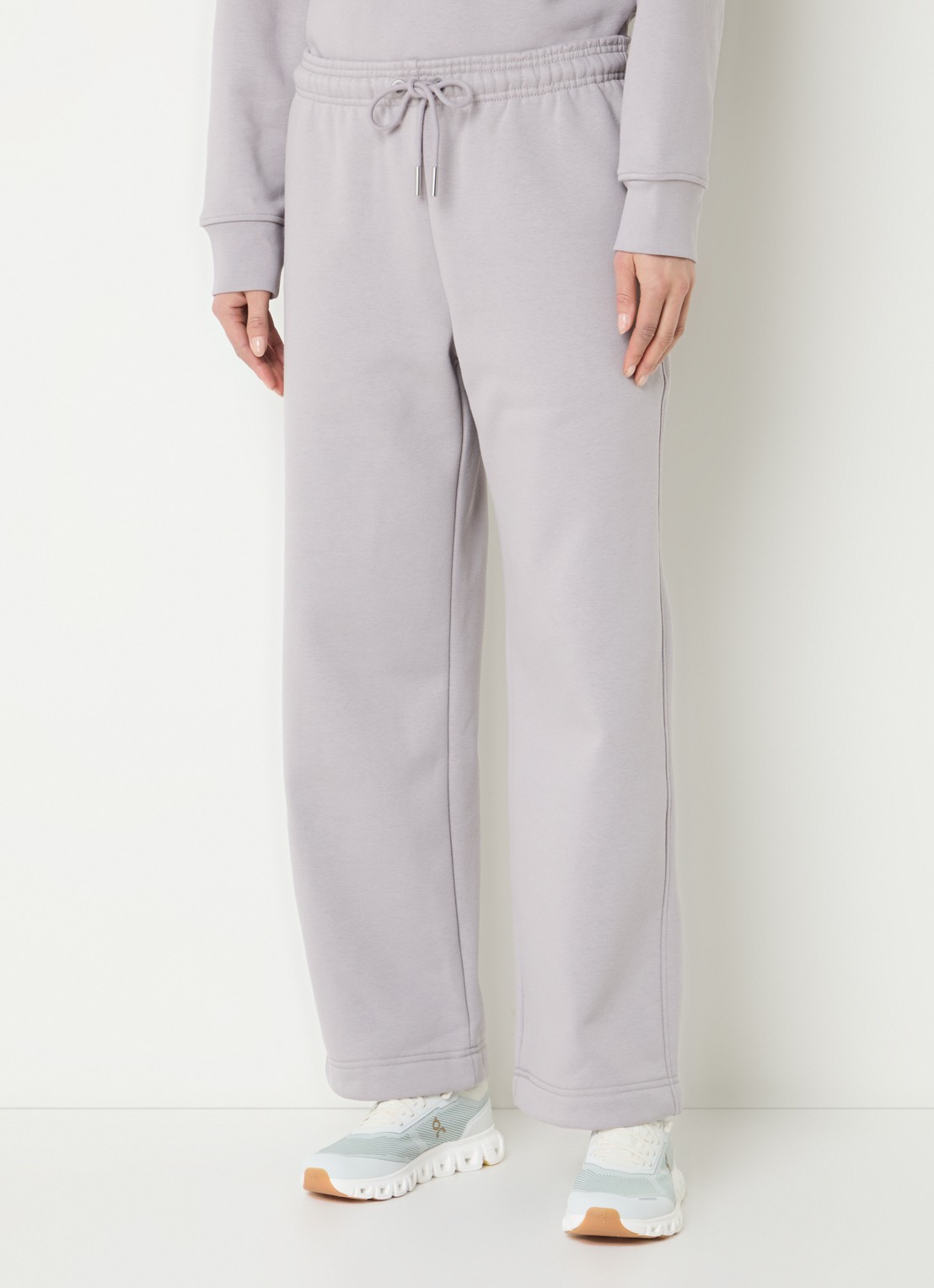 On Club Collective high waist straight fit joggingbroek met steekzakken - detail 4 taupe