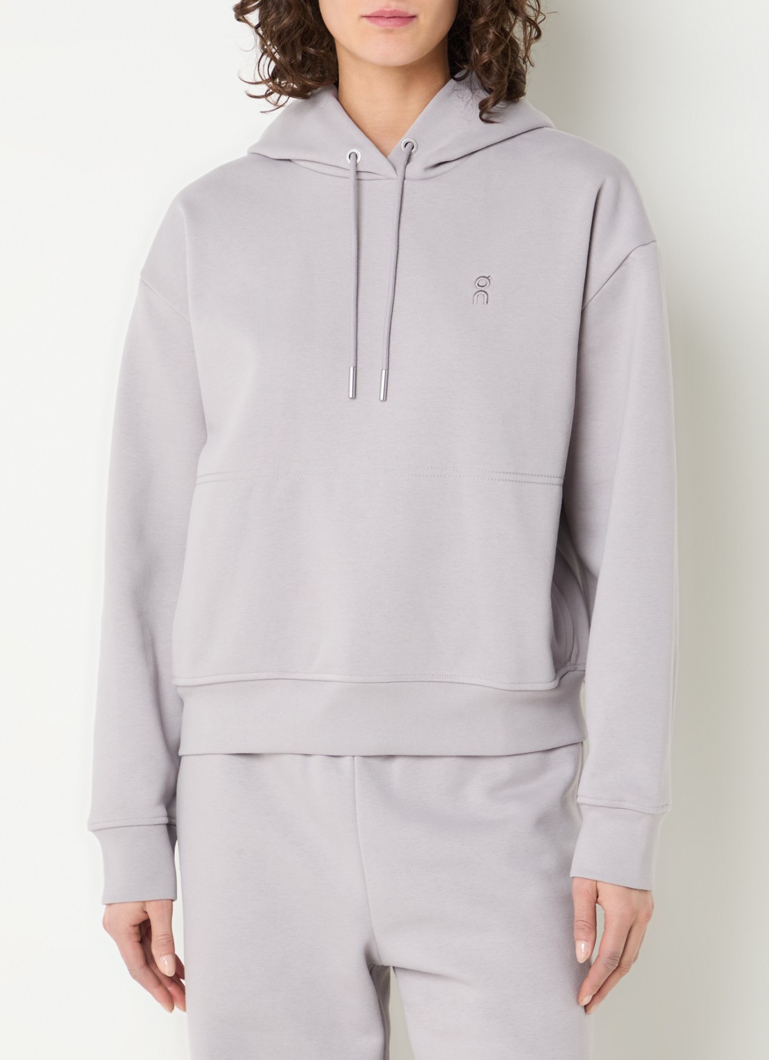 On Club Collective hoodie met logo - detail 4 taupe