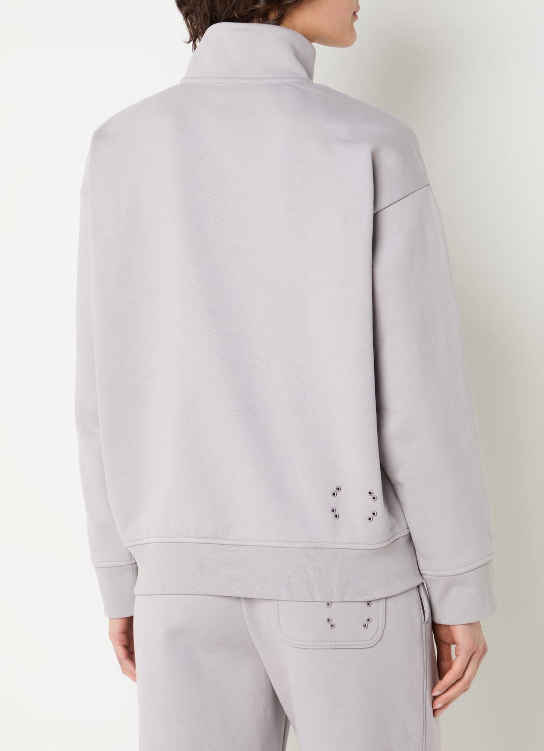 On Club Collective sweater met halve rits - achterkant 2 taupe