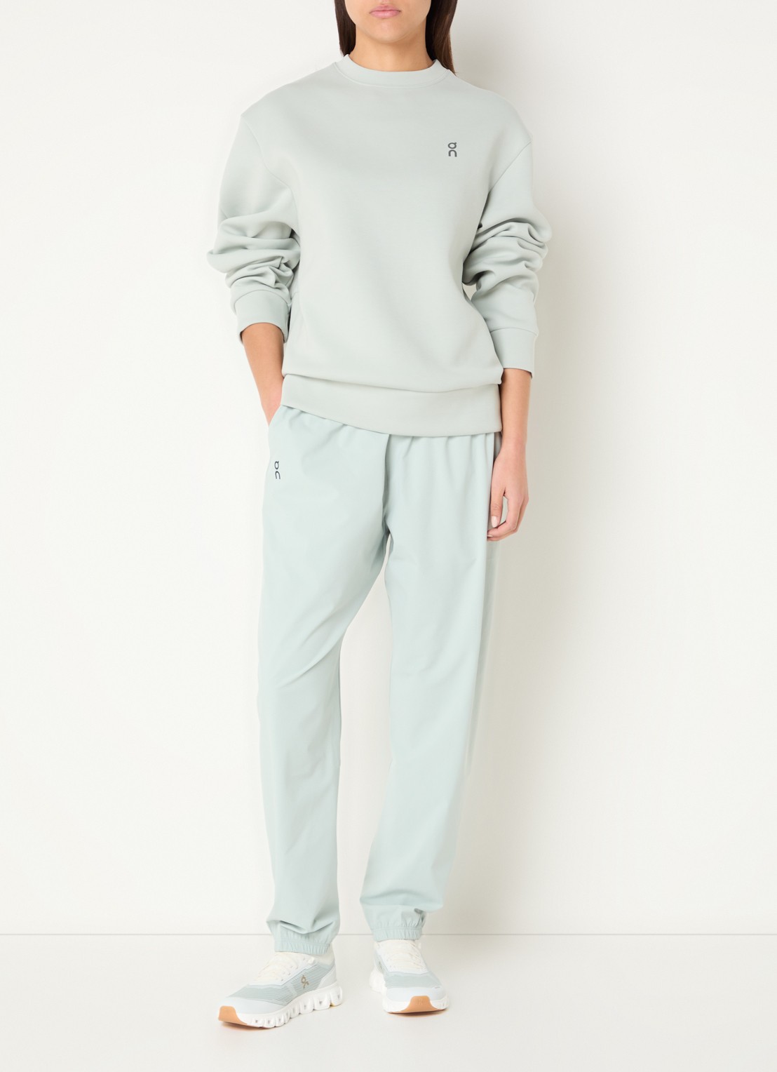 On Focus Tech sweater met logo - voorkant 3 lindegroen