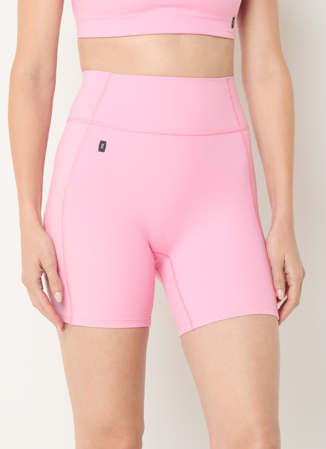On Studio high waist skinny fit korte trainingslegging - detail 4 zand