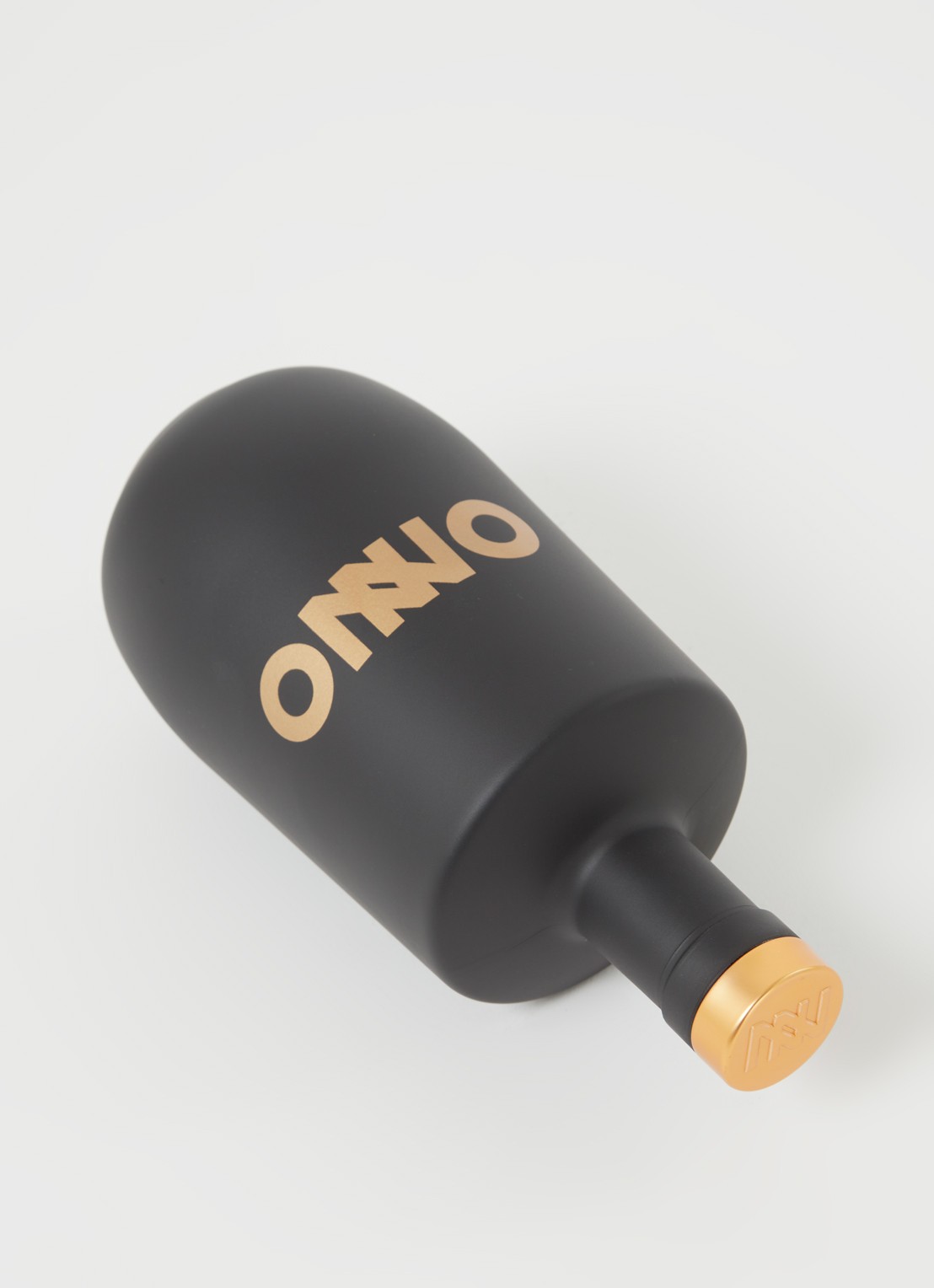 Onno Zanzibar geurstokjes navulling 500 ml - detail 3 zwart
