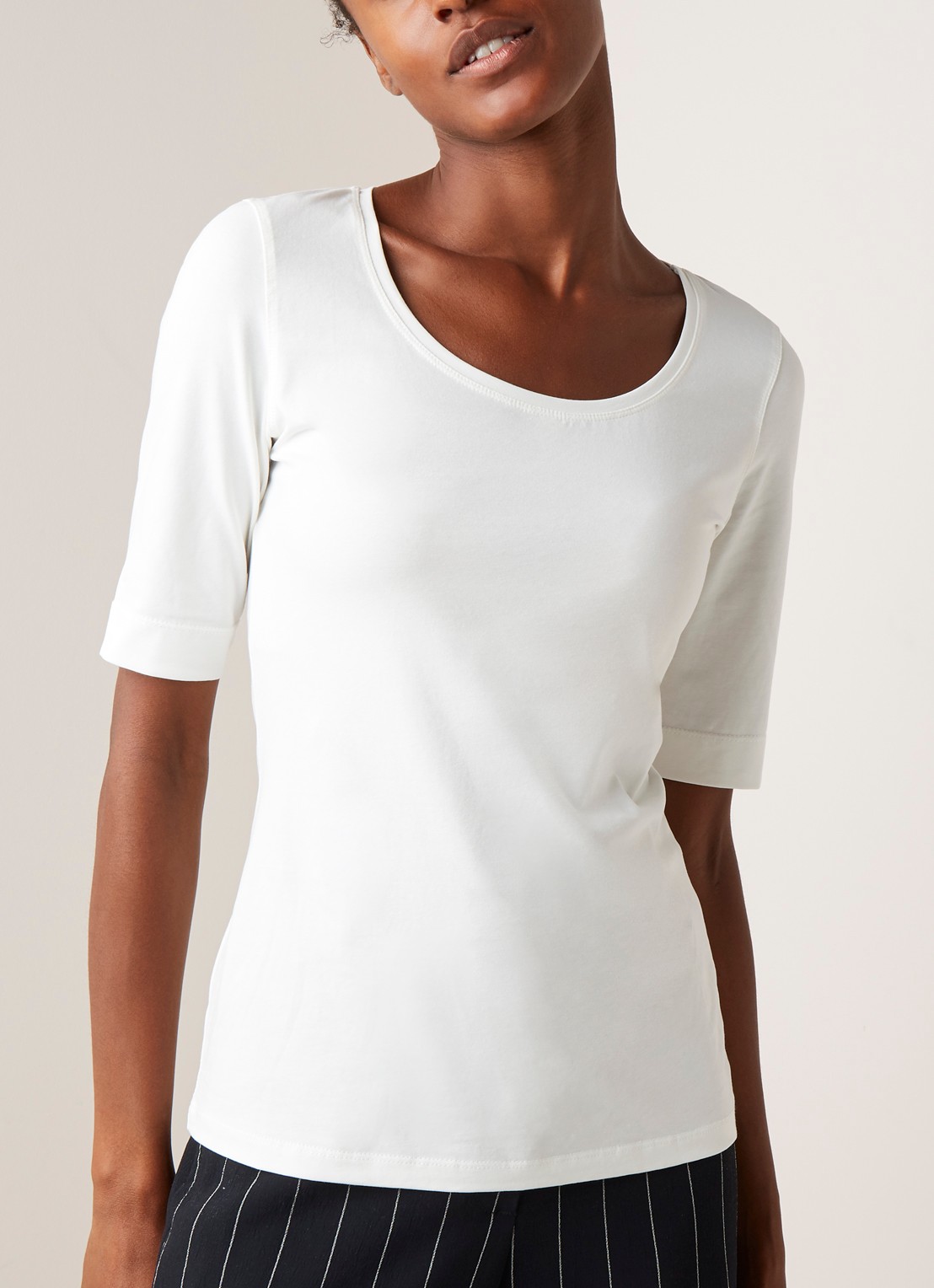 OPUS Daily basic T-shirt van katoen met ronde hals - detail ivoor