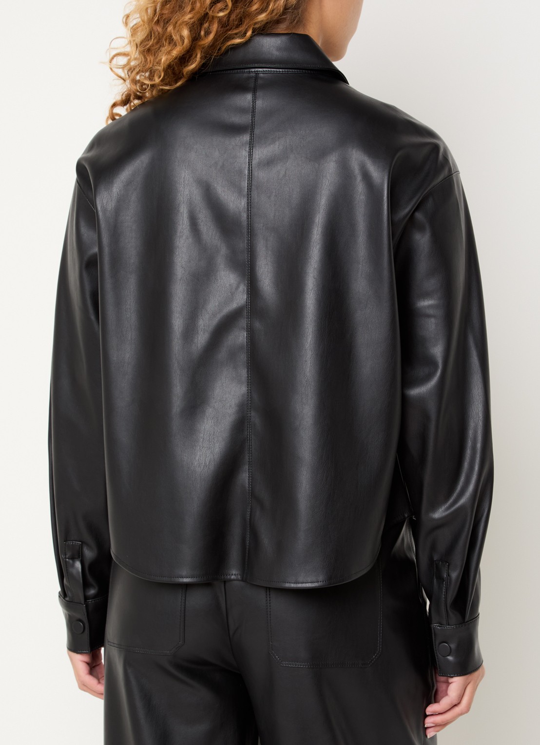 OPUS Fedgy overshirt van imitatieleer met borstzak - achterkant zwart