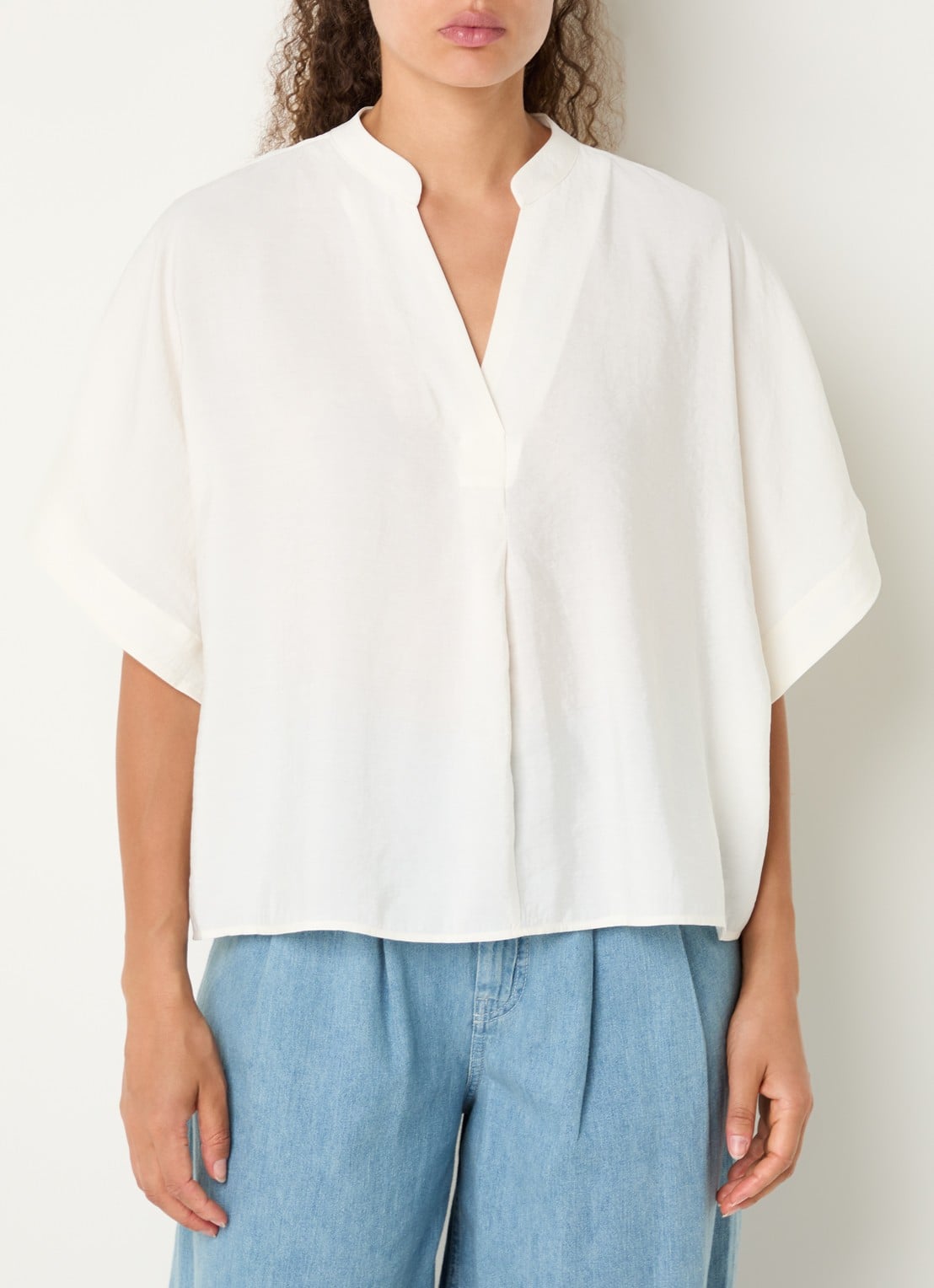 OPUS Fenella tuniek met V-hals en vlindermouw - detail 3 gebroken wit