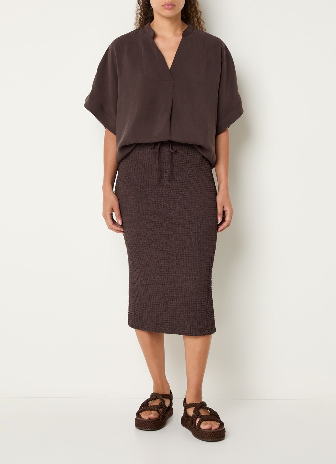 OPUS Fenella tuniek met V-hals en vlindermouw - voorkant 4 bruin