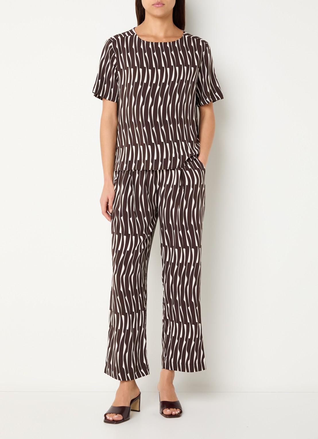OPUS Ferona top met print      - voorkant 4 bruin