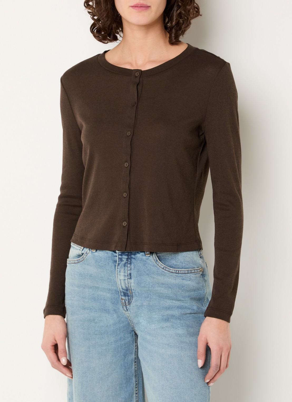 OPUS Fijngebreid vest met ronde hals - detail bruin