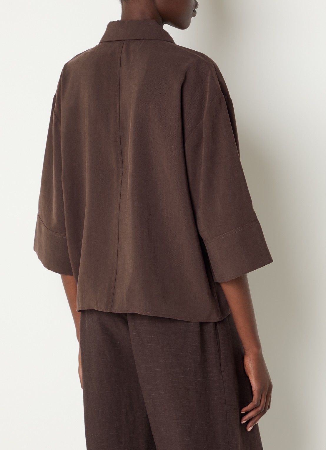 OPUS Fotori blouse met plooidetail en vleermuismouw - achterkant donkerbruin