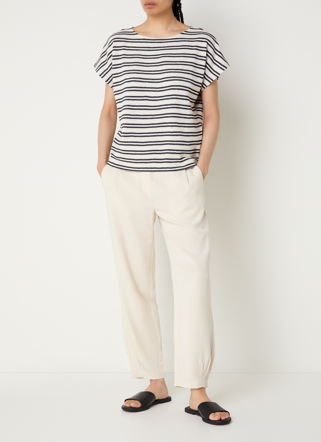 OPUS High waist loose fit pantalon met steekzakken - voorkant 3 wit