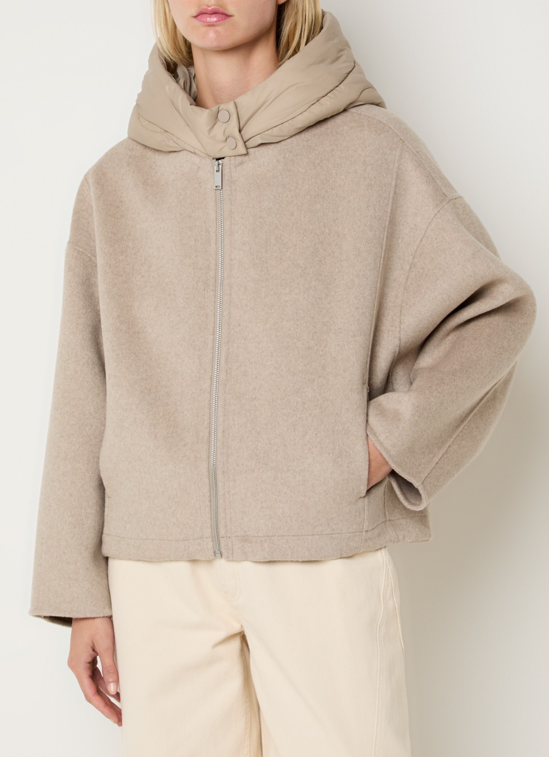 OPUS Hikone jack in wolblend - detail 2 beige