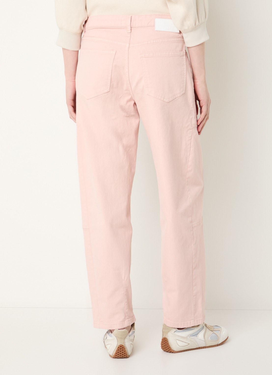 OPUS Lolah mid waist straight fit jeans met gekleurde wassing - achterkant 5 zalmroze