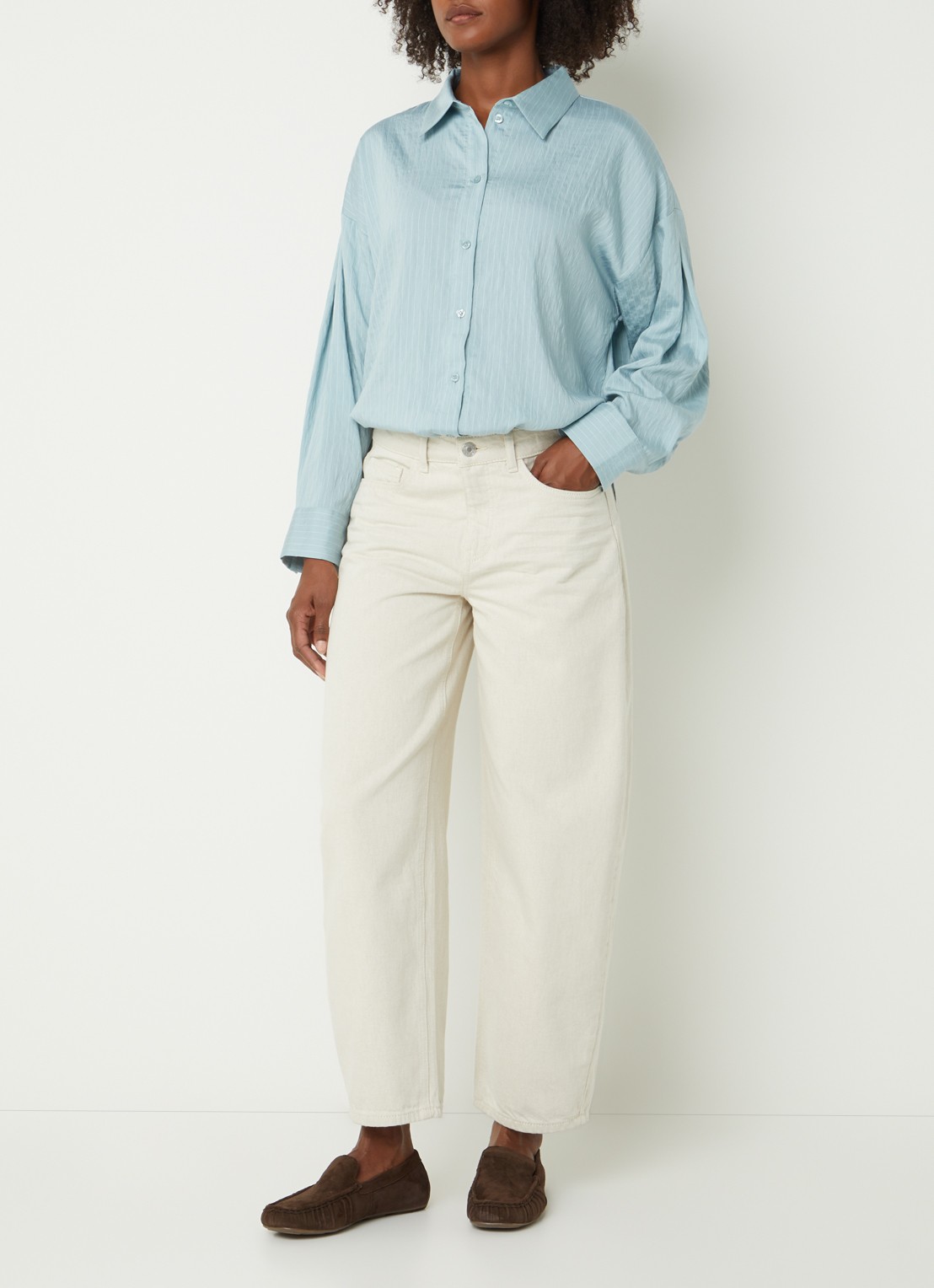 OPUS Lolah mid waist wide leg jeans met gekleurde wassing - voorkant 3 gebroken wit