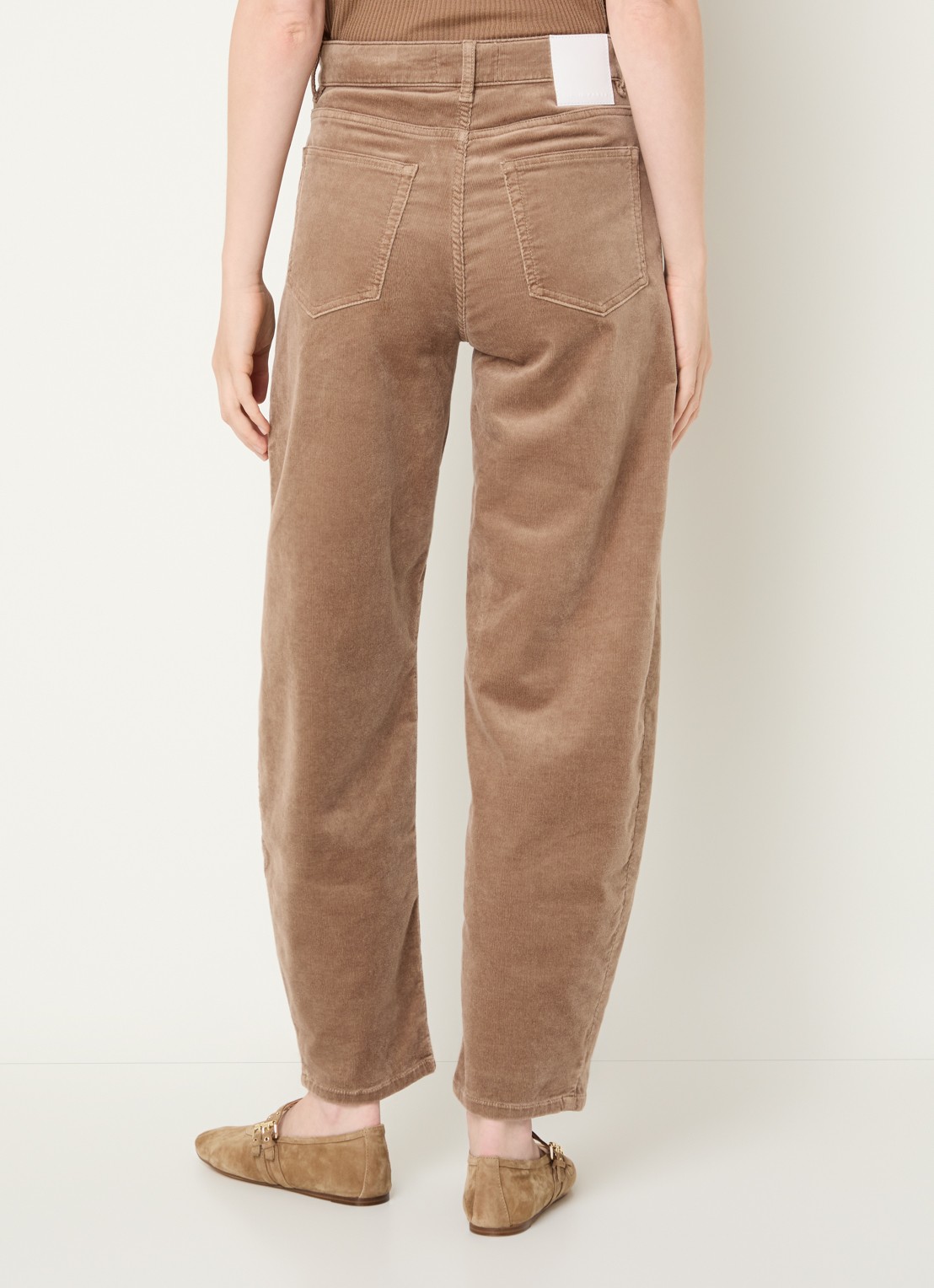 OPUS Mari Cosmo mid waist balloon fit jeans met steekzakken - achterkant 4 lichtbruin