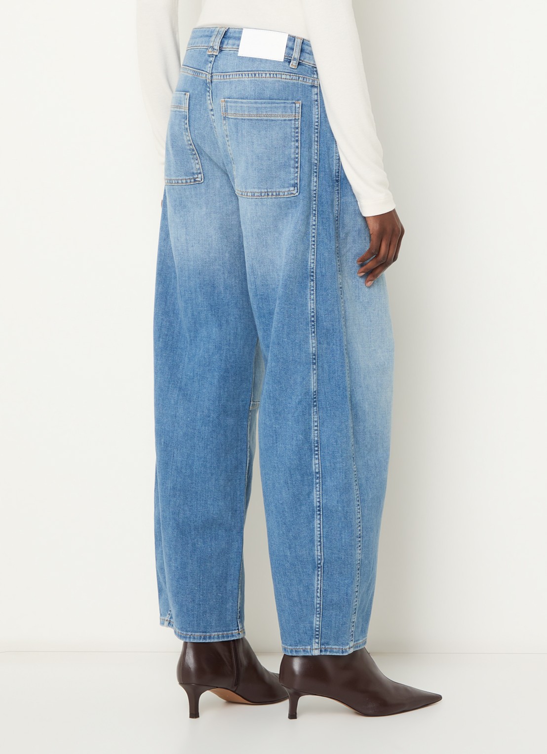 OPUS Mari Vega high waist tapered jeans met lichte wassing - achterkant indigo