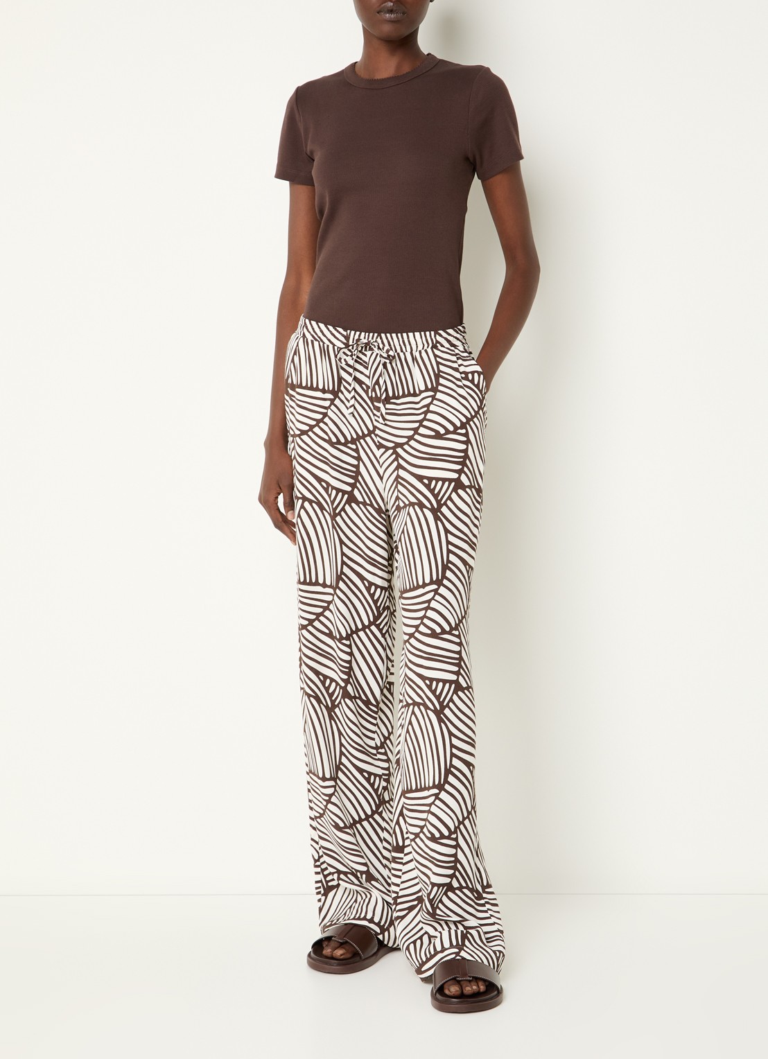 OPUS Marou Botanical high waist straight fit broek met print - voorkant 3 bruin
