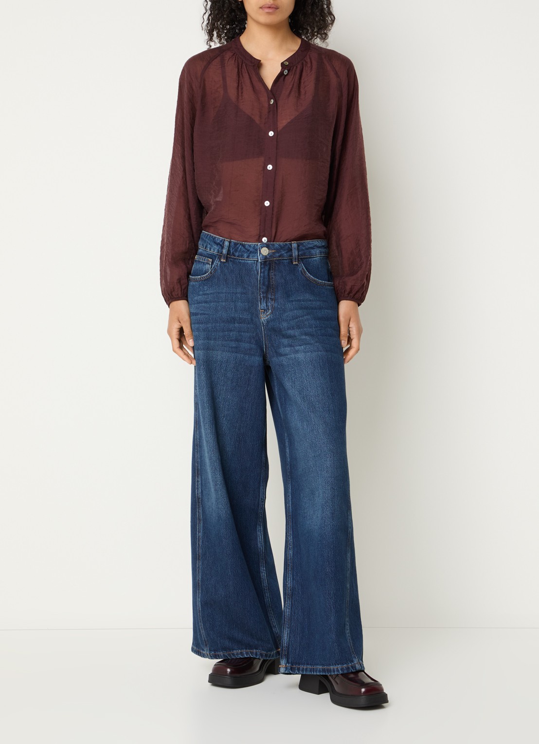 OPUS Meddy Loosy low waist flared jeans met steekzakken - voorkant 2 donkerblauw