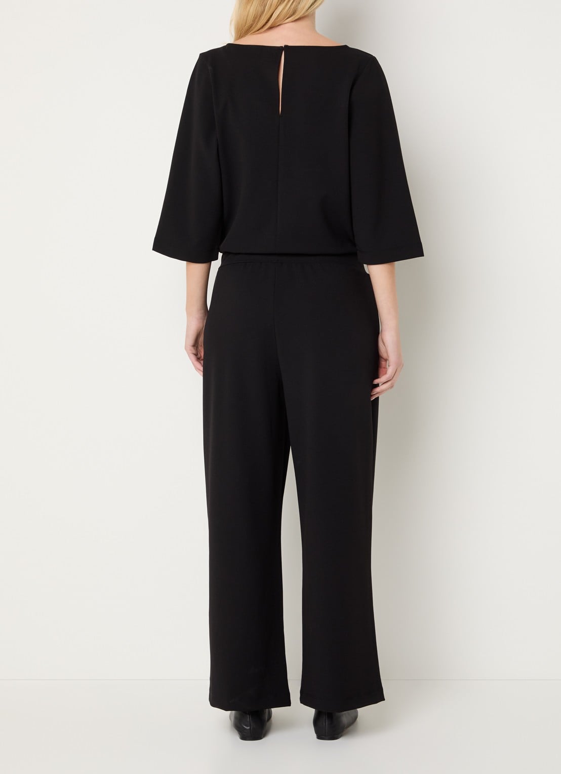 OPUS Mefiza Night loose fit jumpsuit met steekzakken - achterkant zwart