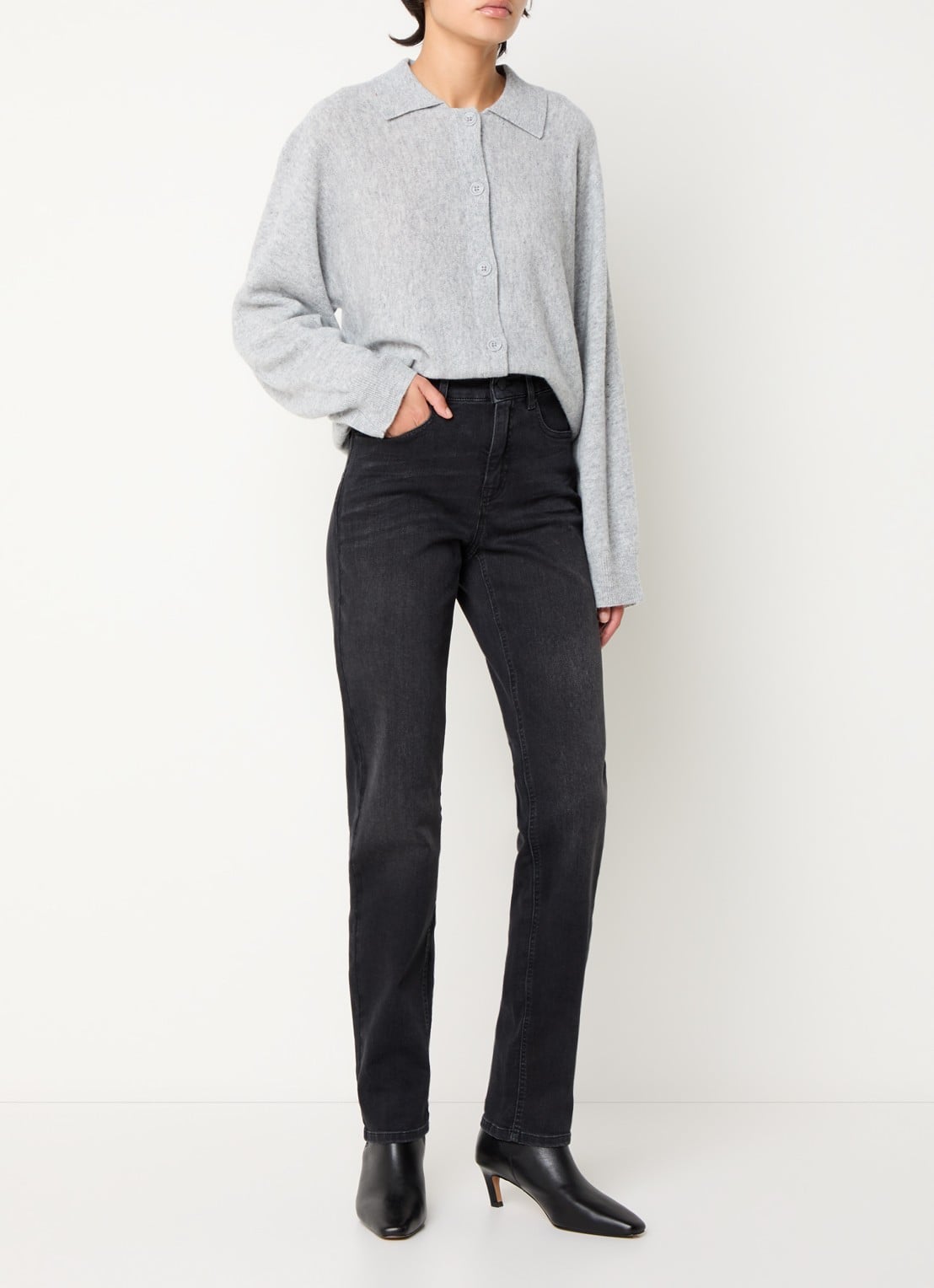 OPUS Melly high waist slim fit jeans met steekzakken - voorkant 5 zwart